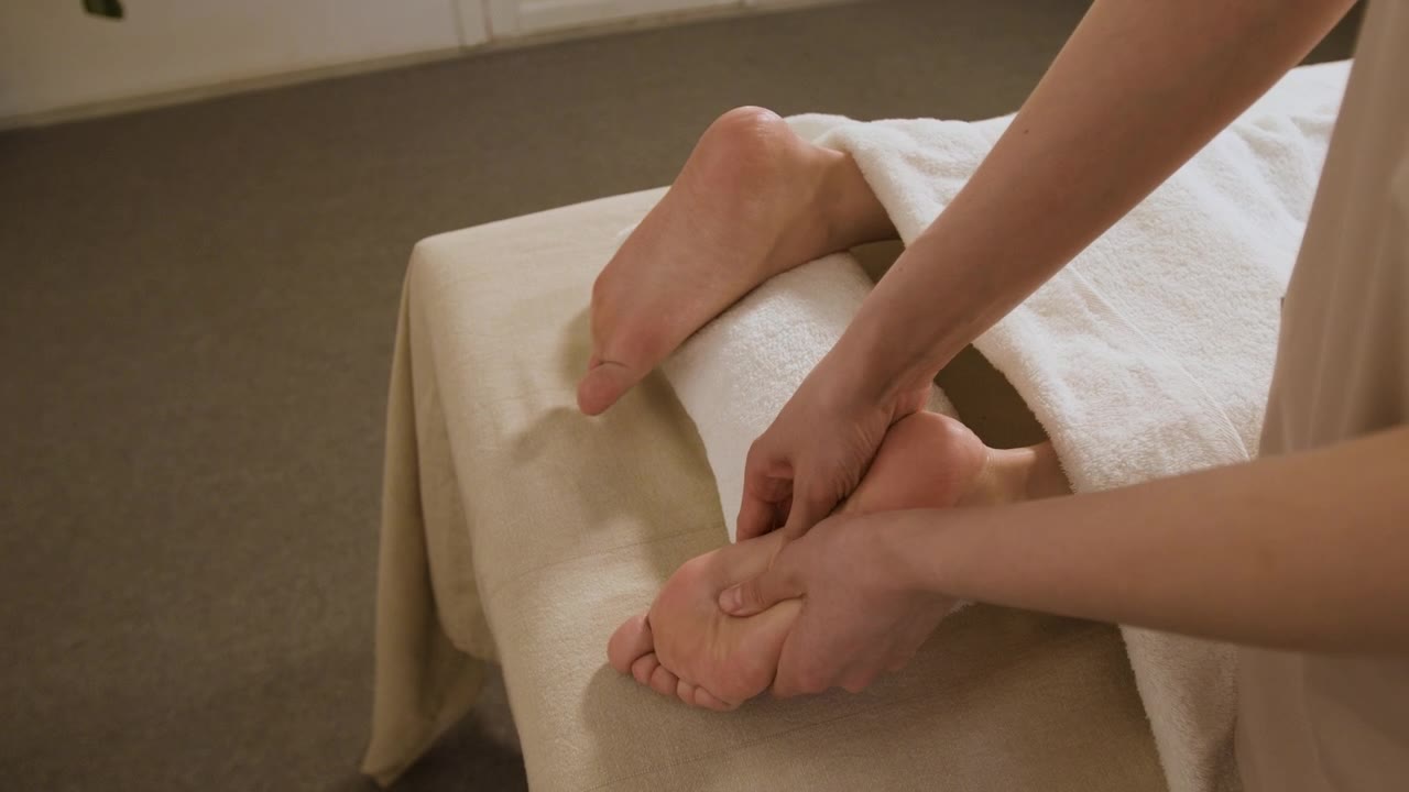 Vídeo: Reflexologia — detalhe da técnica